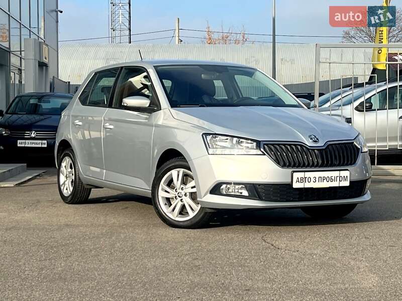 Хэтчбек Skoda Fabia 2020 в Киеве