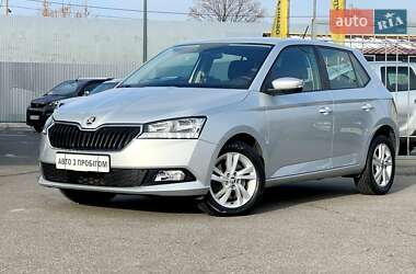 Хэтчбек Skoda Fabia 2020 в Киеве