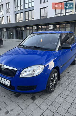 Хэтчбек Skoda Fabia 2008 в Новояворовске