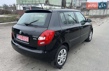 Хэтчбек Skoda Fabia 2011 в Ахтырке