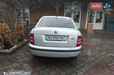 Седан Skoda Fabia 2003 в Мукачевому