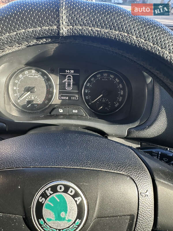 Універсал Skoda Fabia 2011 в Львові