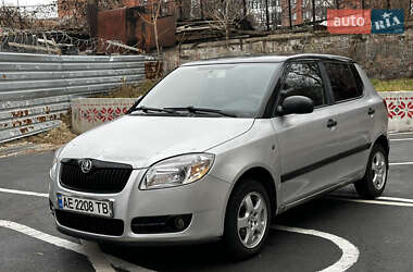 Хэтчбек Skoda Fabia 2007 в Днепре