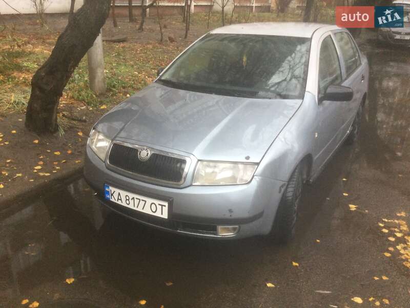 Седан Skoda Fabia 2003 в Києві