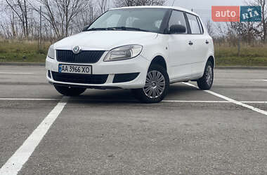 Хетчбек Skoda Fabia 2013 в Запоріжжі