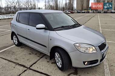 Хэтчбек Skoda Fabia 2008 в Южноукраинске