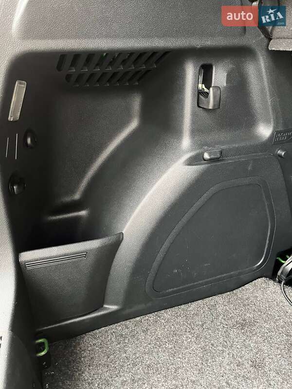 Хетчбек Skoda Fabia 2013 в Ємільчиному