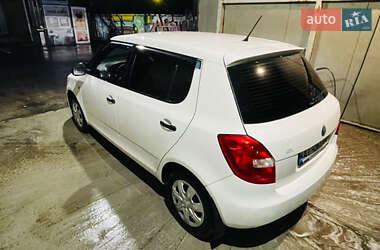 Хэтчбек Skoda Fabia 2011 в Киеве