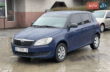 Хетчбек Skoda Fabia 2013 в Дніпрі