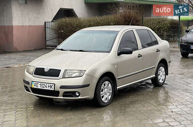 Седан Skoda Fabia 2004 в Дніпрі