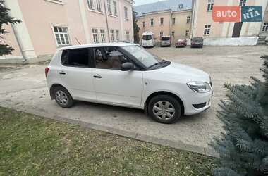 Хэтчбек Skoda Fabia 2012 в 