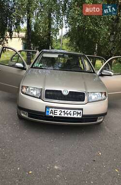 Хэтчбек Skoda Fabia 2004 в 