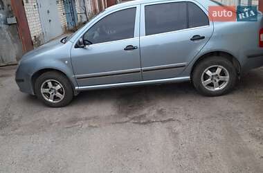 Седан Skoda Fabia 2004 в 