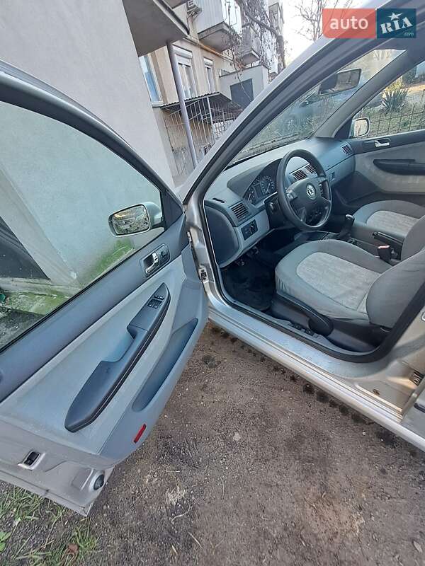 Универсал Skoda Fabia 2001 в Ужгороде фото 5 Универсал Skoda Fabia 2001 в Ужгороде