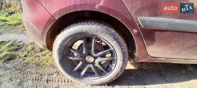 Хэтчбек Skoda Fabia 2009 в Львове