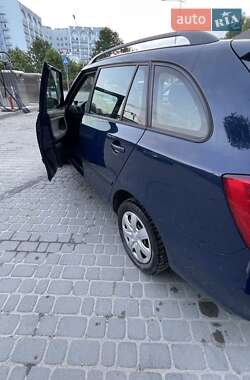 Хэтчбек Skoda Fabia 2010 в 