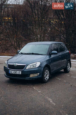 Хетчбек Skoda Fabia 2012 в Дніпрі