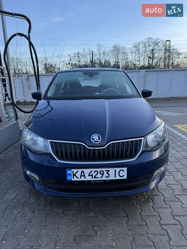 Хэтчбек Skoda Fabia 2016 в Ирпене