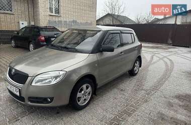 Хетчбек Skoda Fabia 2008 в Сумах