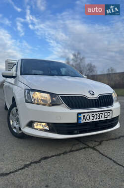 Хетчбек Skoda Fabia 2014 в 
