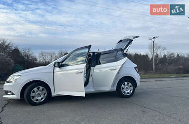 Хетчбек Skoda Fabia 2014 в 