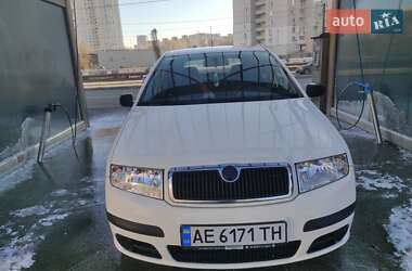 Хетчбек Skoda Fabia 2006 в Дніпрі