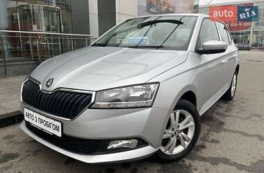 Хэтчбек Skoda Fabia 2020 в Киеве