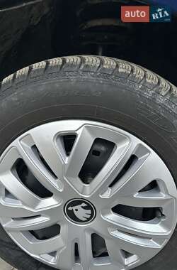 Хэтчбек Skoda Fabia 2012 в 