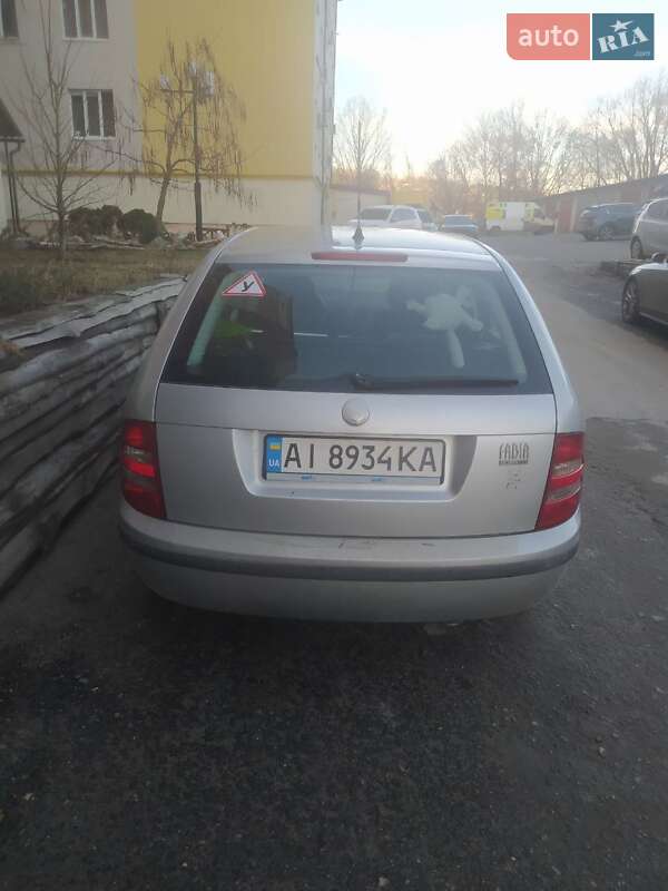 Универсал Skoda Fabia 2001 в Харькове