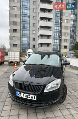 Хетчбек Skoda Fabia 2011 в Дніпрі