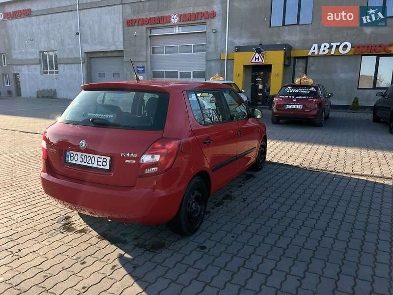 Хэтчбек Skoda Fabia 2012 в Коломые