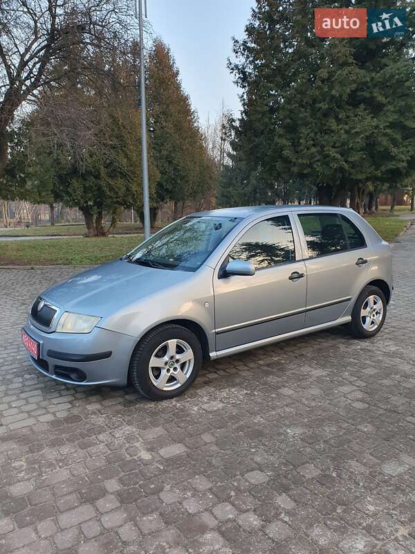 Хетчбек Skoda Fabia 2006 в Рівному