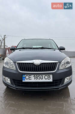 Універсал Skoda Fabia 2010 в Чернівцях