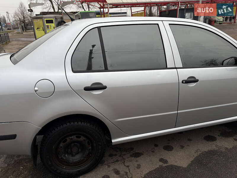 Седан Skoda Fabia 2006 в Харкові