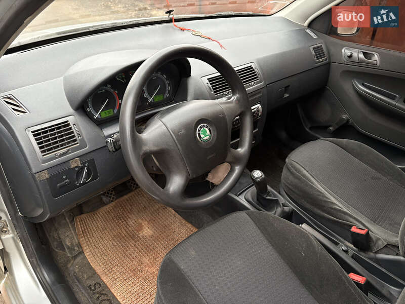 Седан Skoda Fabia 2006 в Харкові