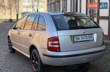 Универсал Skoda Fabia 2006 в Ровно