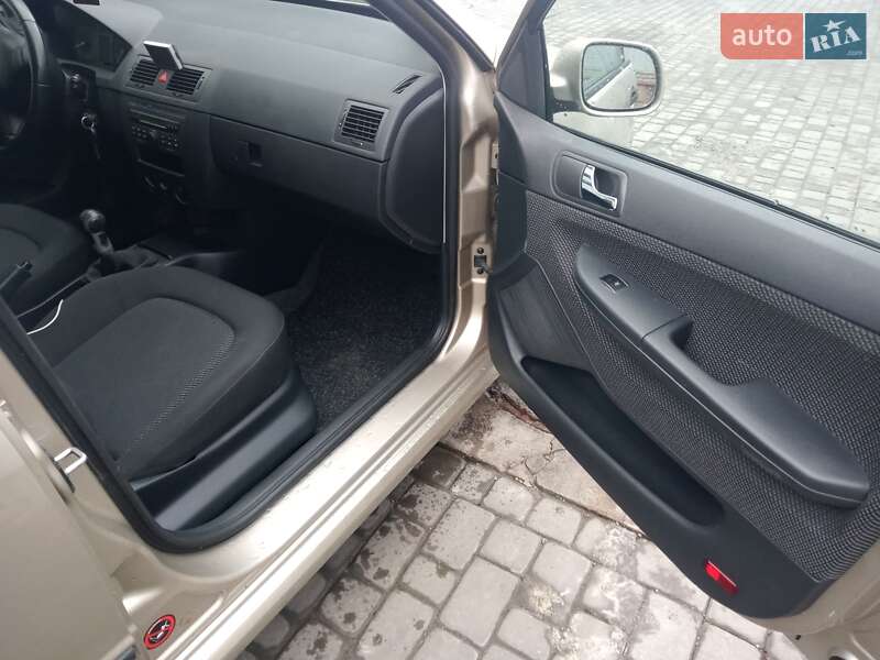 Седан Skoda Fabia 2005 в Тернополі