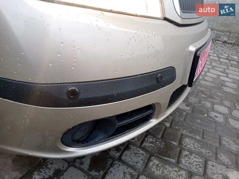 Седан Skoda Fabia 2005 в Тернополі