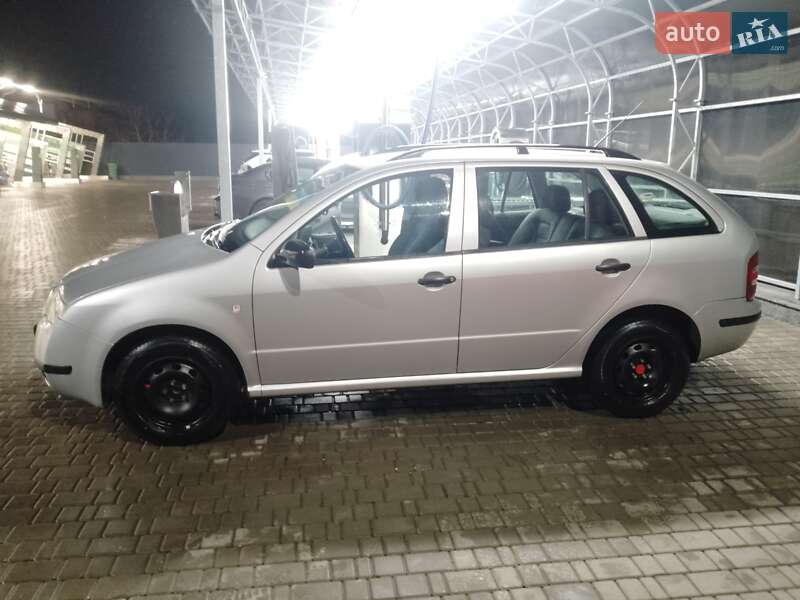 Універсал Skoda Fabia 2002 в Кропивницькому