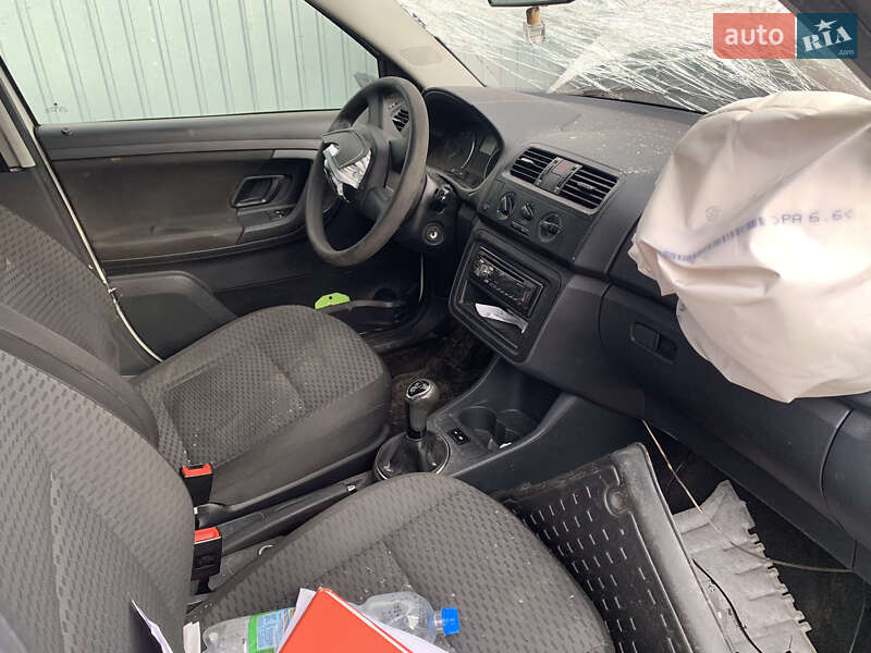 Хэтчбек Skoda Fabia 2012 в Киеве