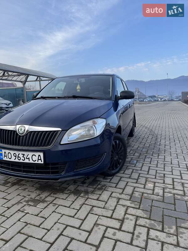 Хэтчбек Skoda Fabia 2010 в Ужгороде