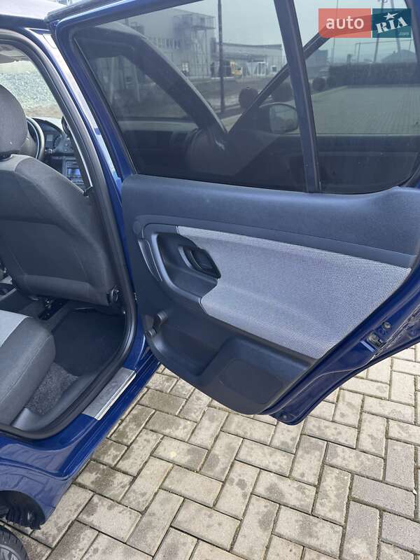 Хэтчбек Skoda Fabia 2010 в Ужгороде