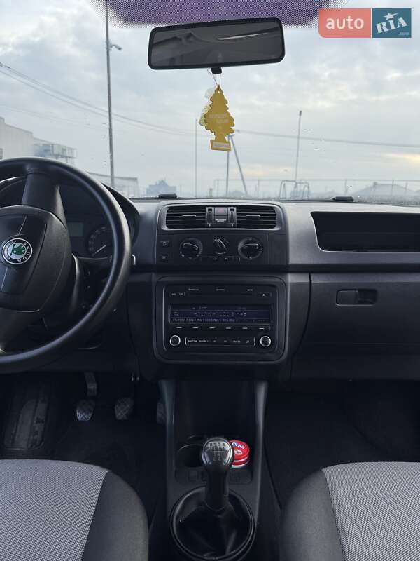 Хэтчбек Skoda Fabia 2010 в Ужгороде
