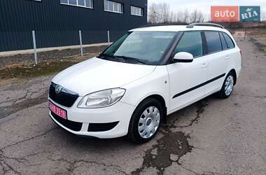 Універсал Skoda Fabia 2011 в Луцьку