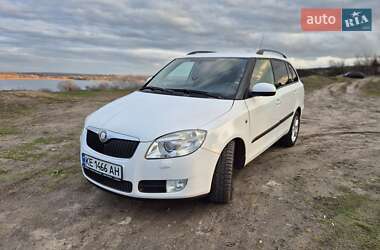 Універсал Skoda Fabia 2009 в Дніпрі