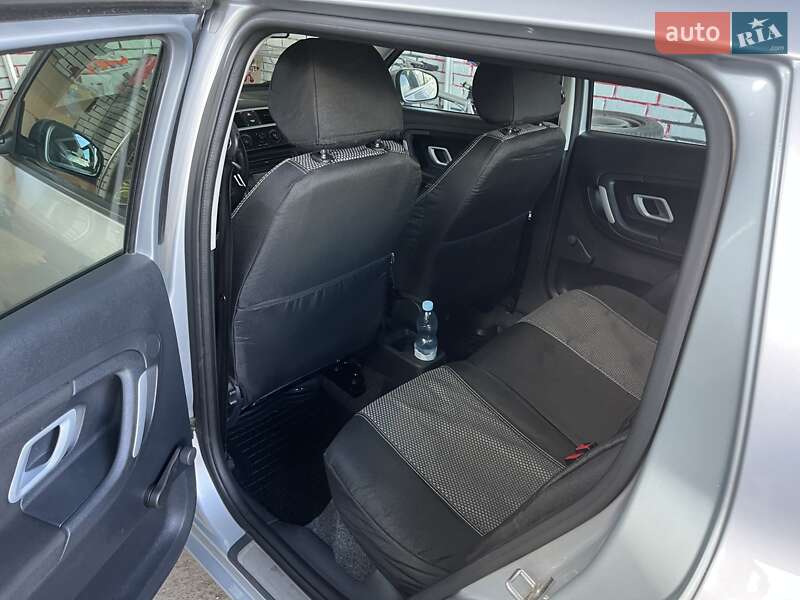 Хэтчбек Skoda Fabia 2008 в Золочеве