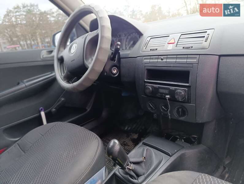 Універсал Skoda Fabia 2004 в Сарнах