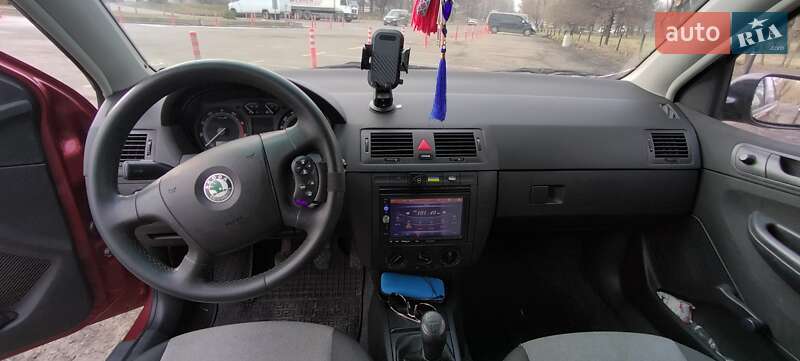 Хетчбек Skoda Fabia 2006 в Рівному