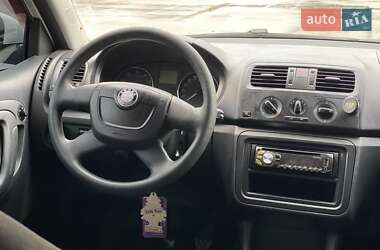 Хэтчбек Skoda Fabia 2012 в 