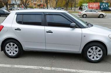 Хэтчбек Skoda Fabia 2013 в 